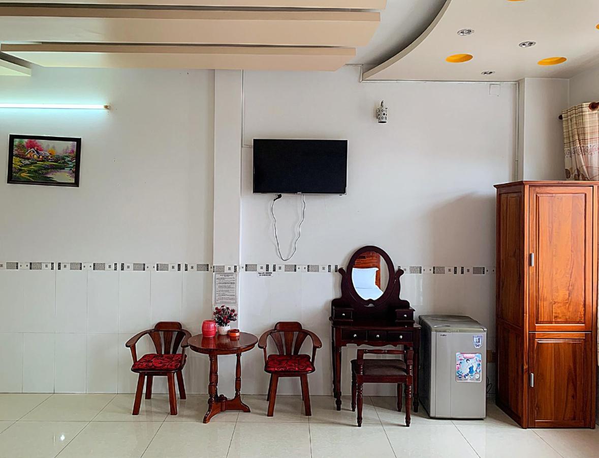 Ngoc May Guesthouse Чау-Док Экстерьер фото