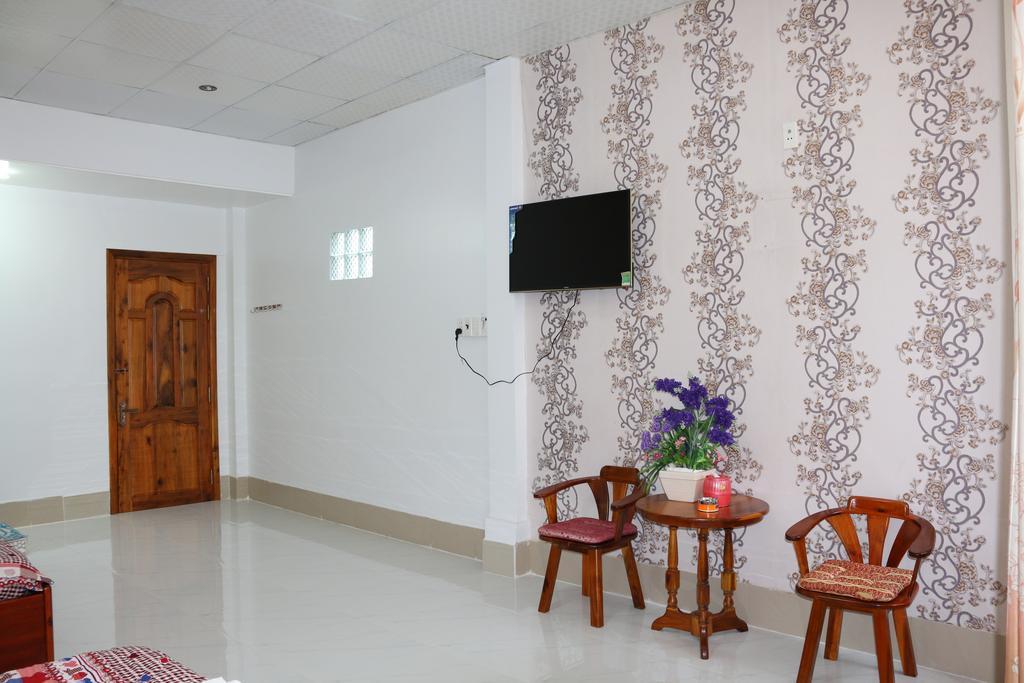 Ngoc May Guesthouse Чау-Док Экстерьер фото
